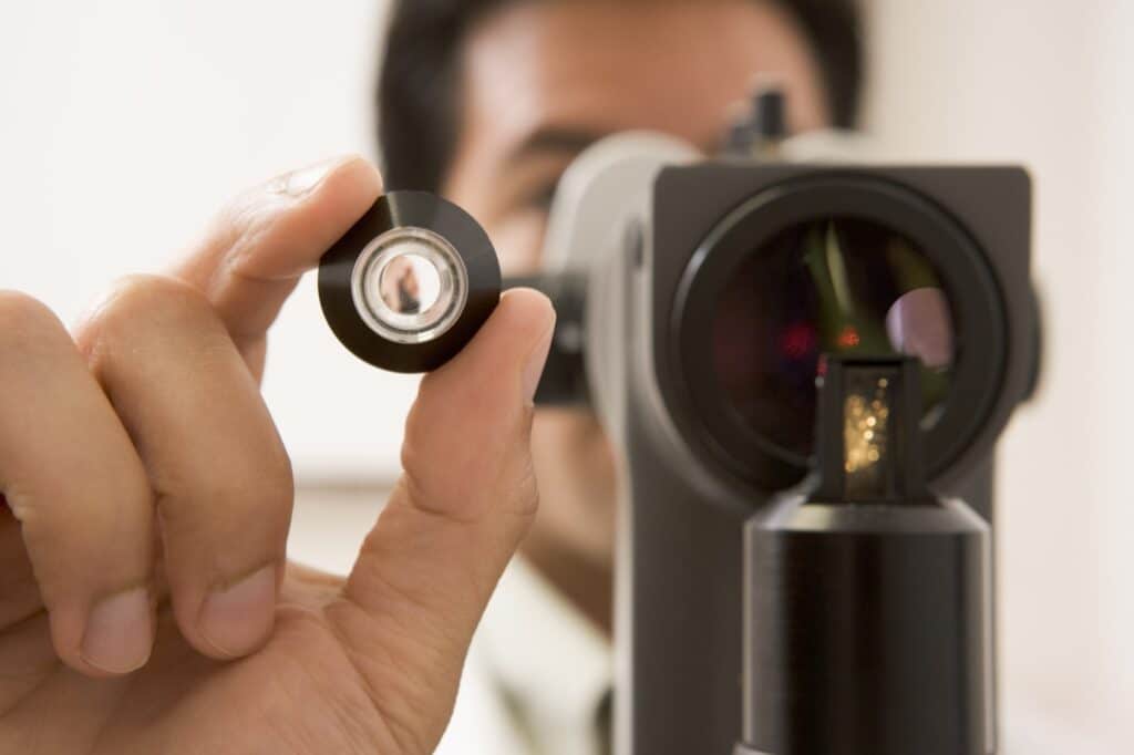 Living With Glaucoma min