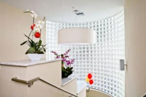 LindaVuMD FrontStaircase web 600x400